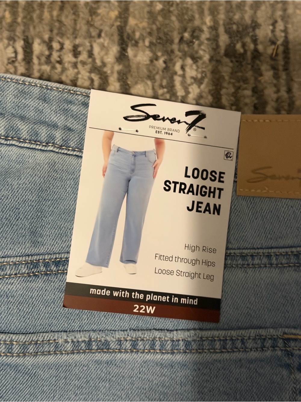 Seven7 Loose Straight High Rise Light Wash Blue Denim Jeans Plus Size 22W
